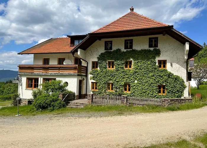 شقة Gut Eschlsaign